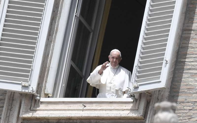 PapaFrancisco_Regina_Coeli_10mayo2020_VaticanMedia.jpg