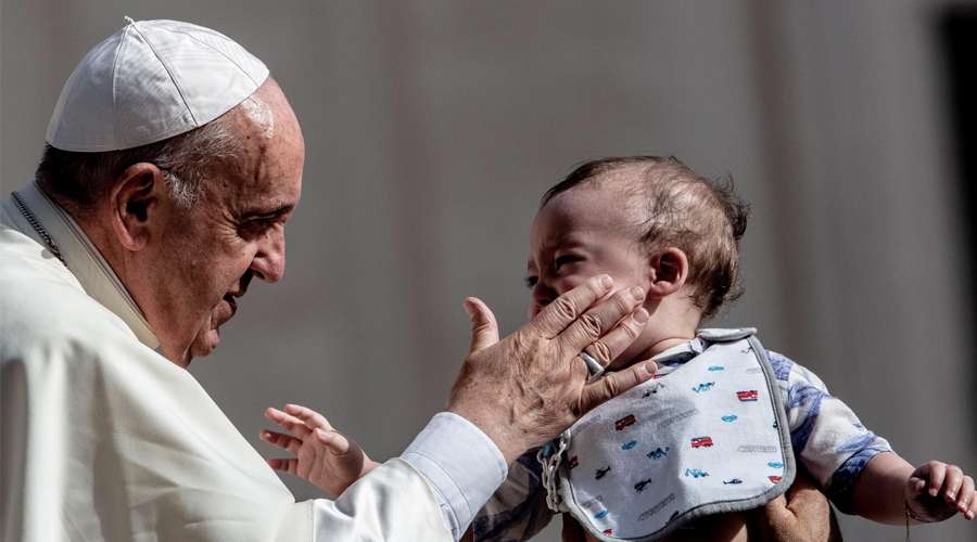 PapaFrancisco_BendiceNin~o_120619_DanielIban~ezACI.jpg