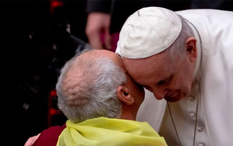Papa-Francisco-Anciano-Daniel-Ibanez-ACI-15062020.jpg