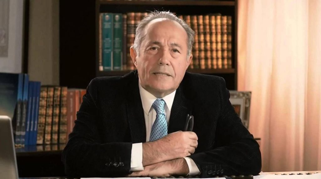 adolfo.jpg