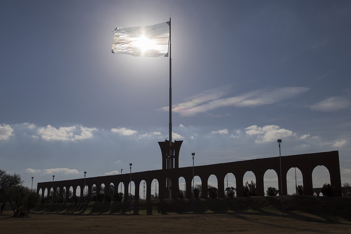 Monumento-a-la-Bandera-en-Toro-Negro.jpg