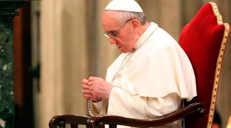 PapaFrancisco_Rosario_071016_VaticanMedia.jpg
