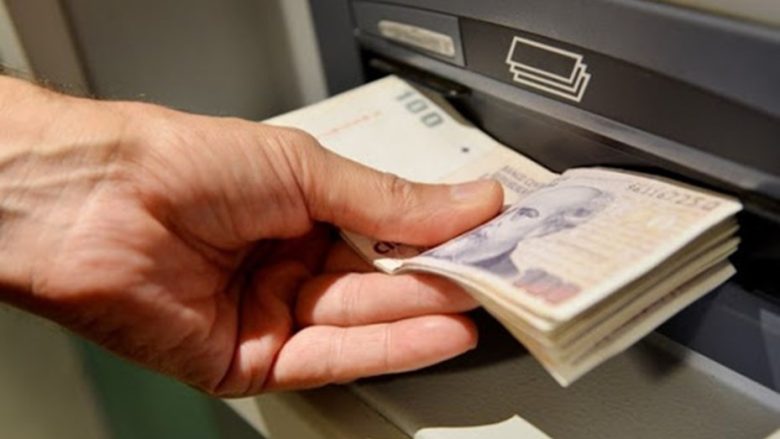 cajero-pesos.jpg