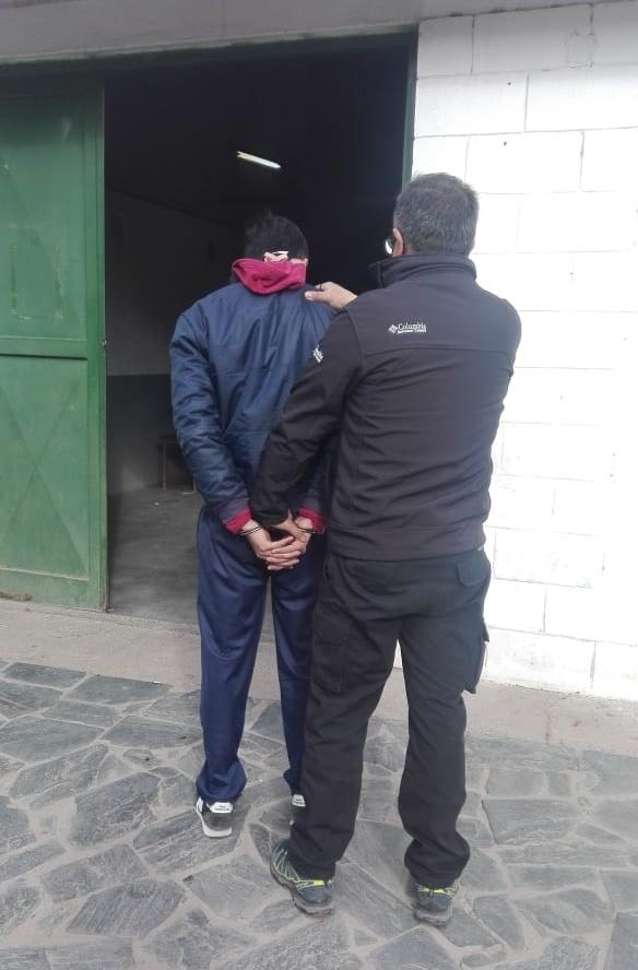 detenidook.jpg
