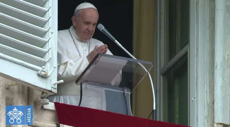 PapaFrancisco_aplauso_Angelus_8dic2019_Captura.jpg