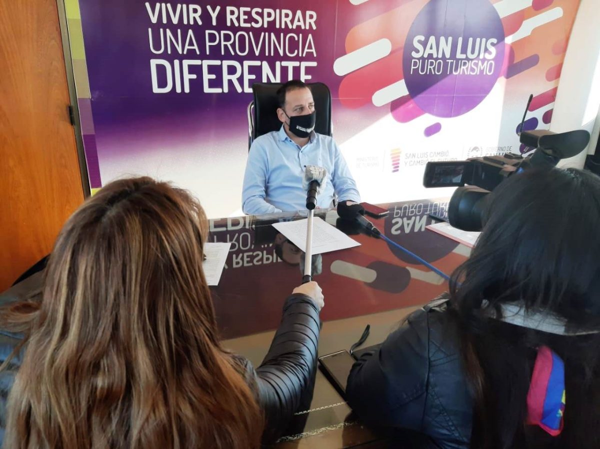 PIRI-Y-PERIODISTAS5.jpg