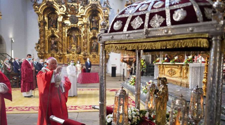 Mons-Julian-Barrio-ArchiCompostela-25072020.jpg