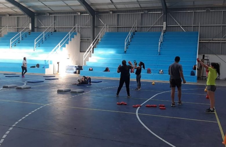 Clases-en-el-Polideportivo-Municipal-4-905x590 (1).jpg