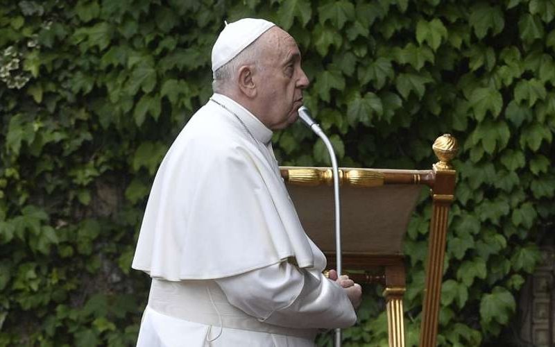 PapaFrancisco_JardinesVaticanos_2019_VaticanMedia.jpg