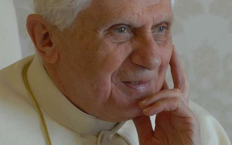 BenedictoXVI-VaticanMedia-04092020.jpg