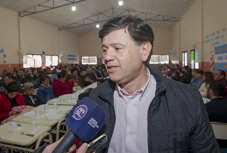 mones ruiz.jpg