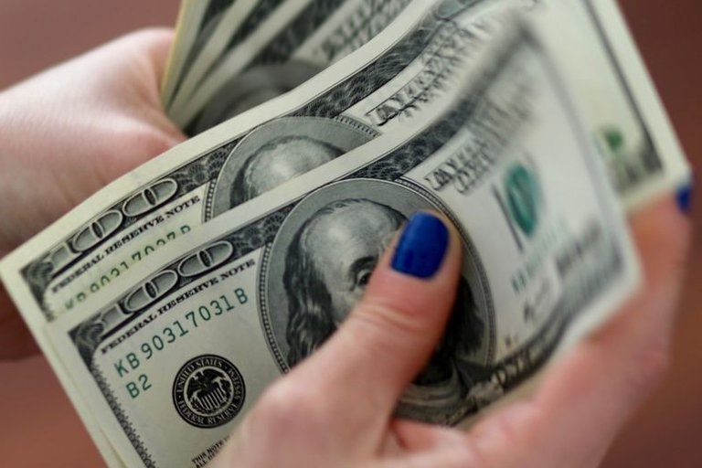 dolar ok.jpg