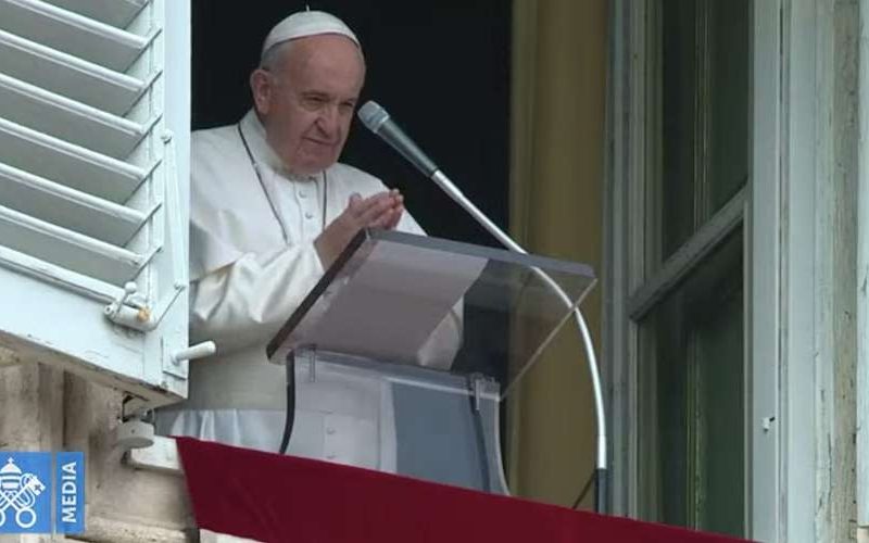PapaFrancisco_aplauso_Angelus_8dic2019_Captura.jpg