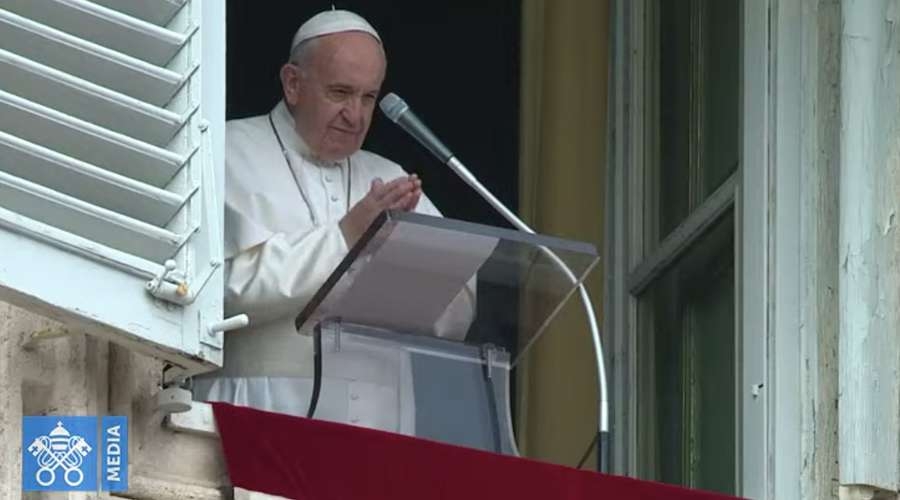 PapaFrancisco_aplauso_Angelus_8dic2019_Captura.jpg