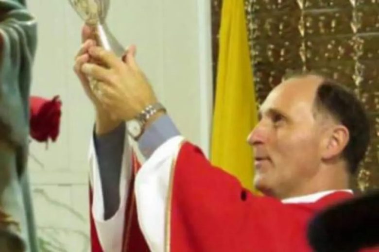 cura muerto.jpg