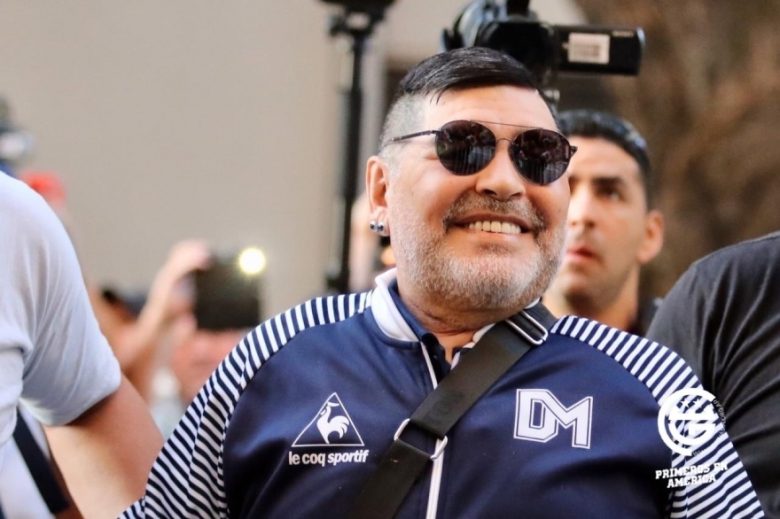 20201102191152_diego_maradona_gimnasia.jpg