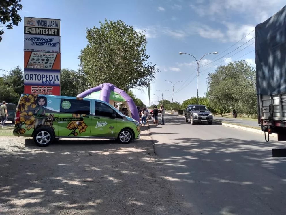 LLEGADADELPRIMERCONTINGENTEAMERLO.jpg