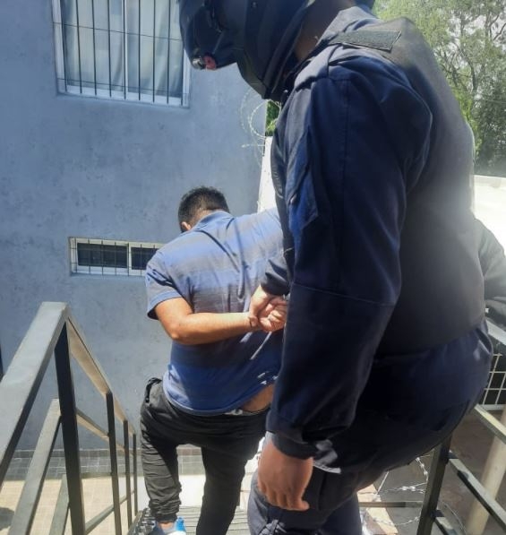 detenido.JPG