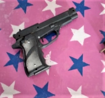 SECUESTRO DE REVÓLVER.jpg