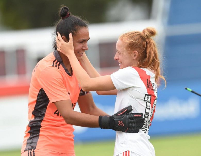 river femenino.jpg