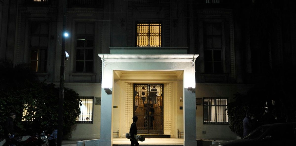 el-frente-del-sanatorio-otamendi___7JpMiatMI_1256x620__1.jpg