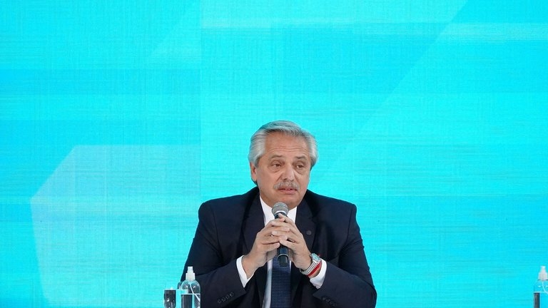 alberto fernandez portada.jpg