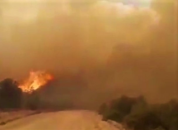 FUEGO EN EL BOLSÓN.jpg