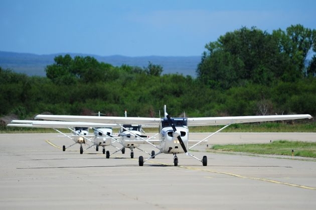 Aviones-de-la-Escuela-de-vuelo-2-630x420.jpg