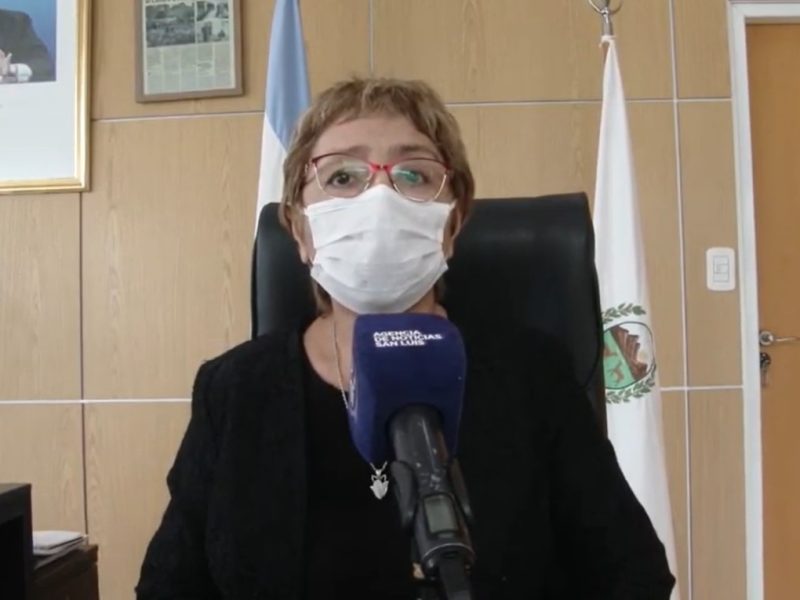 ROSA DÁVILA.jpg