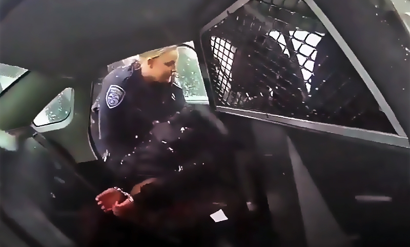 Policia-nina.jpg