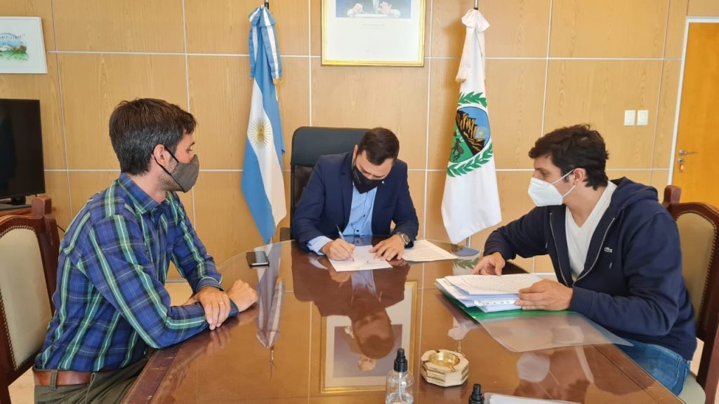 eed5a222-9f1d-4909-81dc-7859fe195552.jpg
