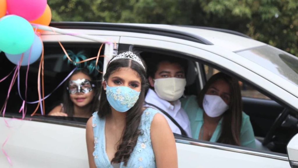 https___cdn.cnn.com_cnnnext_dam_assets_200611093626-bodas-quinceanos-fiestas-arruinadas-por-la-pandemia-coronavirus-jessica-hasbun-pkg-00015202.jpg