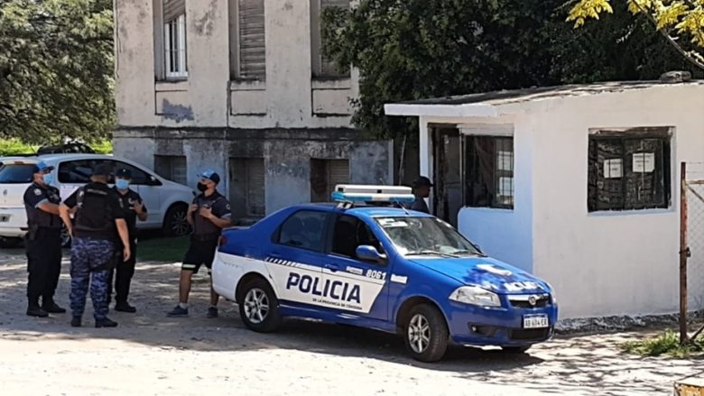 policia-mujer-muerta.jpg