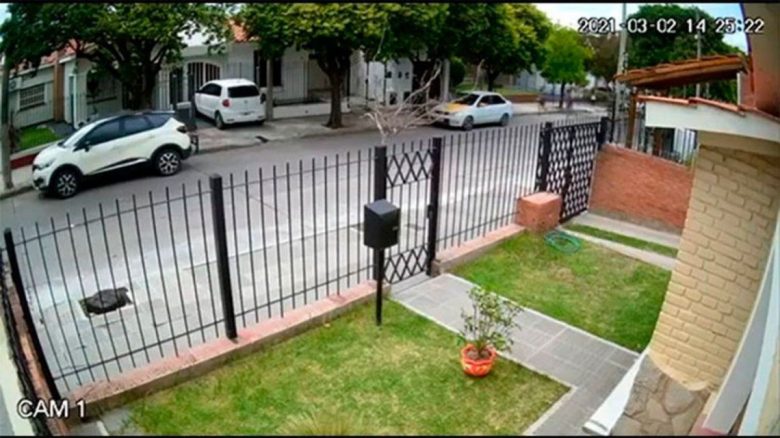 inseguridad-cordoba-abrio-la-puerta-su-casa-y-le-robaron.jpg
