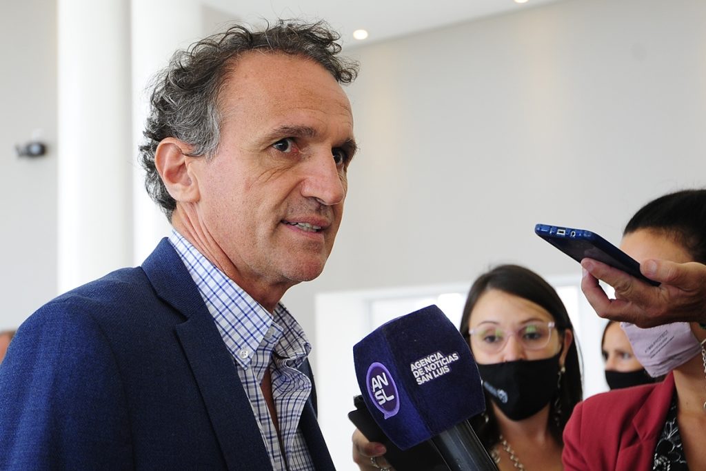 Gobernador-junto-a-Katopodis-recorren-obras-20.jpg