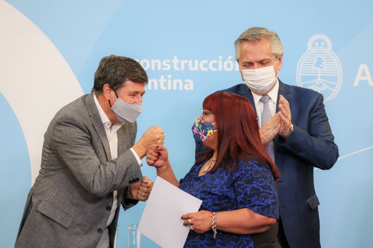 alberto fernandez y arroyo.jpg