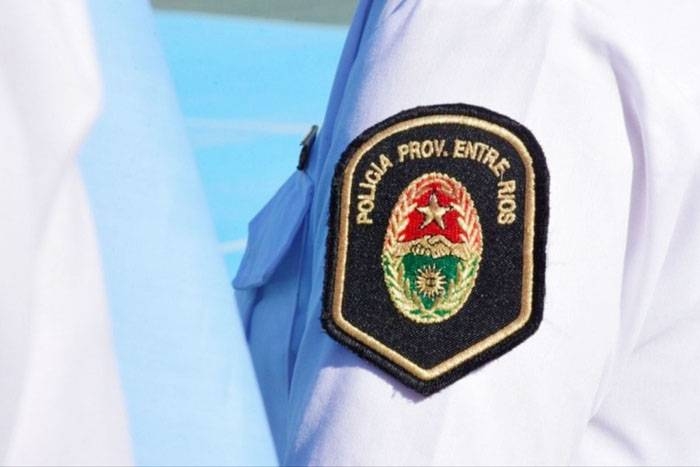 20_policiaER.jpg