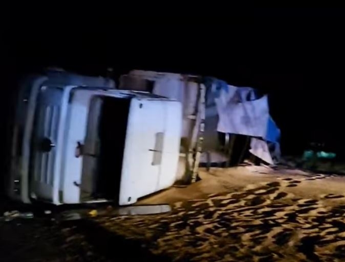 vuelco camion.JPG