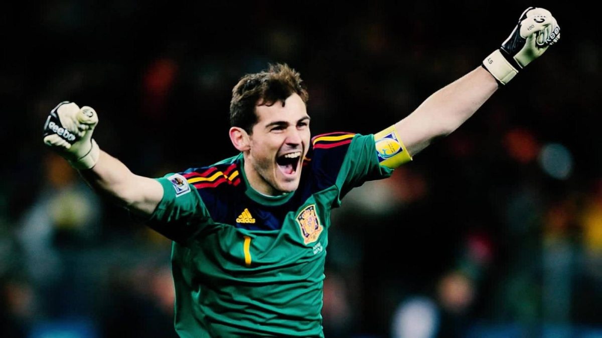 190912235308-iker-casillas-debut-futbol-espana-real-madrid-deportes-cnn-00000003-full-169.jpg