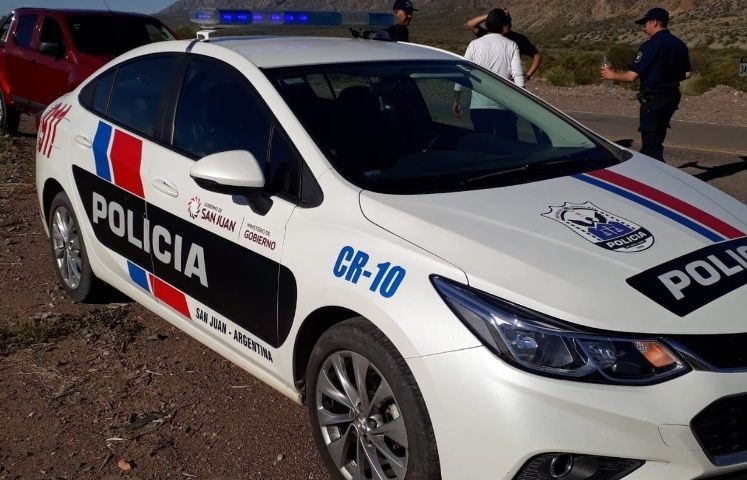 policia1.jpeg_1227933861.jpg