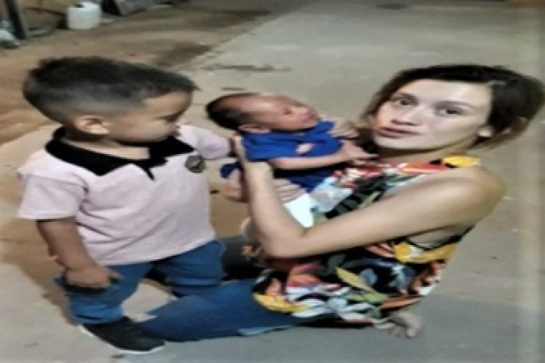 solicituddeparaderomujerehijos.jpg