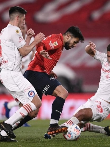 liga-profesional-independiente-y-argentinos-juniors-empataron-en-avellanedb_416x555.jpg