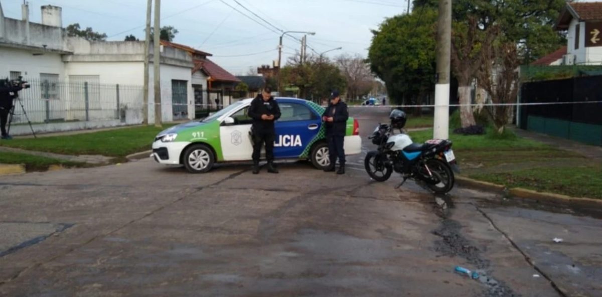 POLICÍAMATÓAMOTOCHORRO.JPG