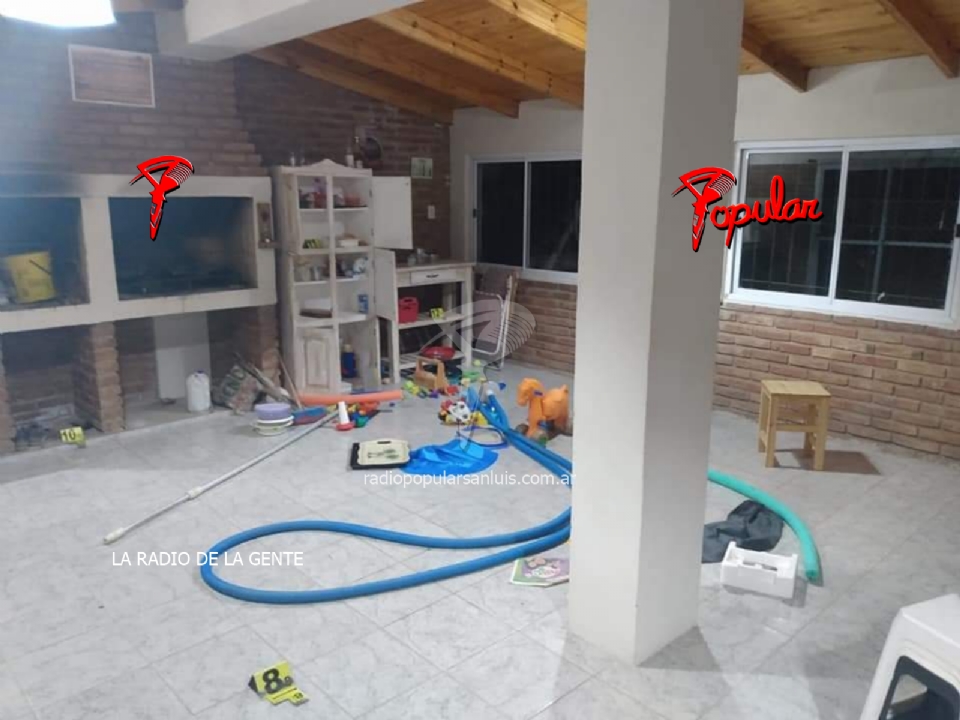4ce53f2d-7088-491f-a593-dfcc42499ab5.jpg
