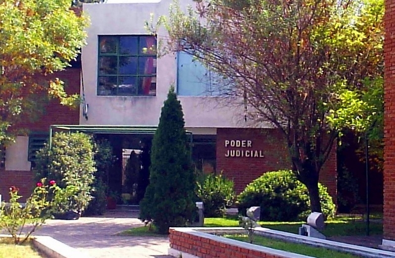 Edificio-de-Primera-Instancia-Concarán.jpg