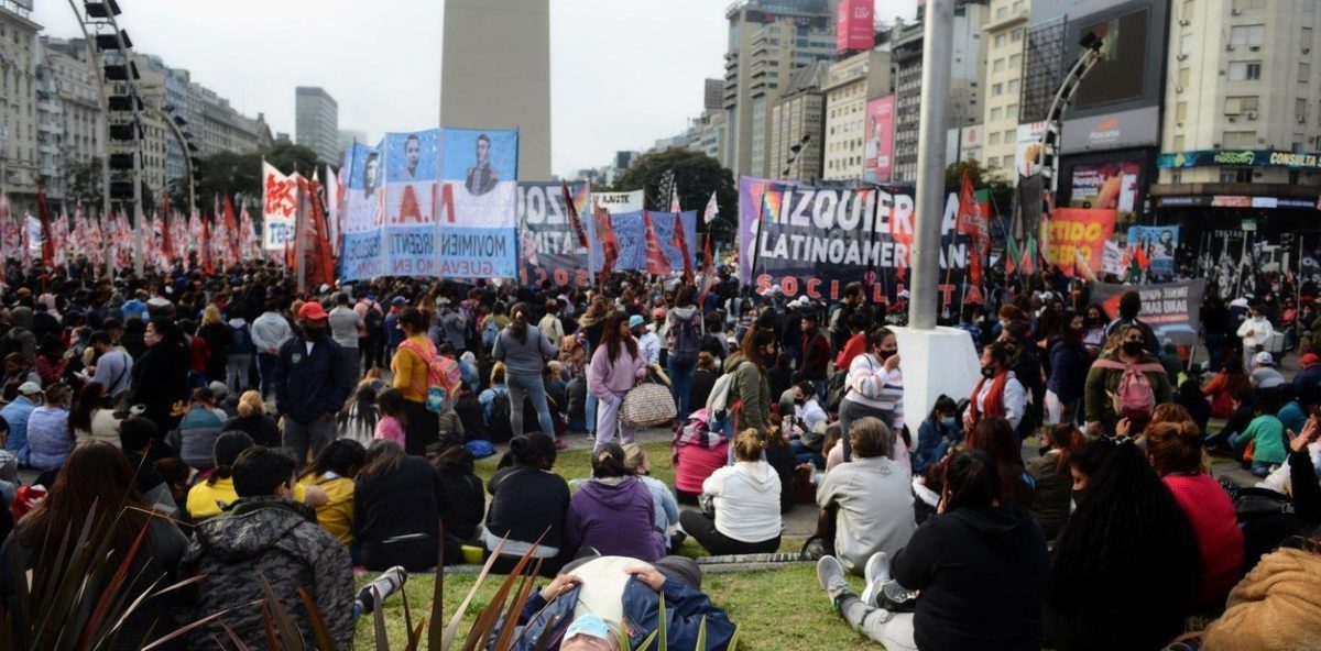 hay-377-000-empleos-menos___IqLU3mqxB_1256x620__1.jpg