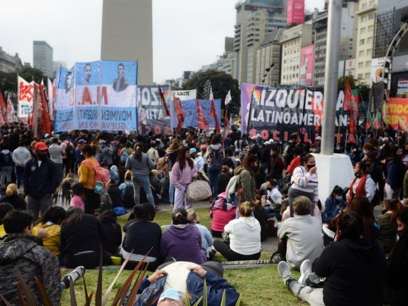 hay-377-000-empleos-menos___IqLU3mqxB_1256x620__1.jpg