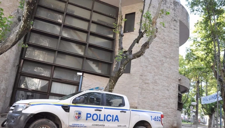 policíadevillamerdes.jpg