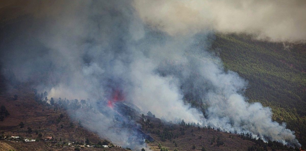 una-erupcion-volcanica-ha-comenzado___lsYdrn2jq_1256x620__1.jpg
