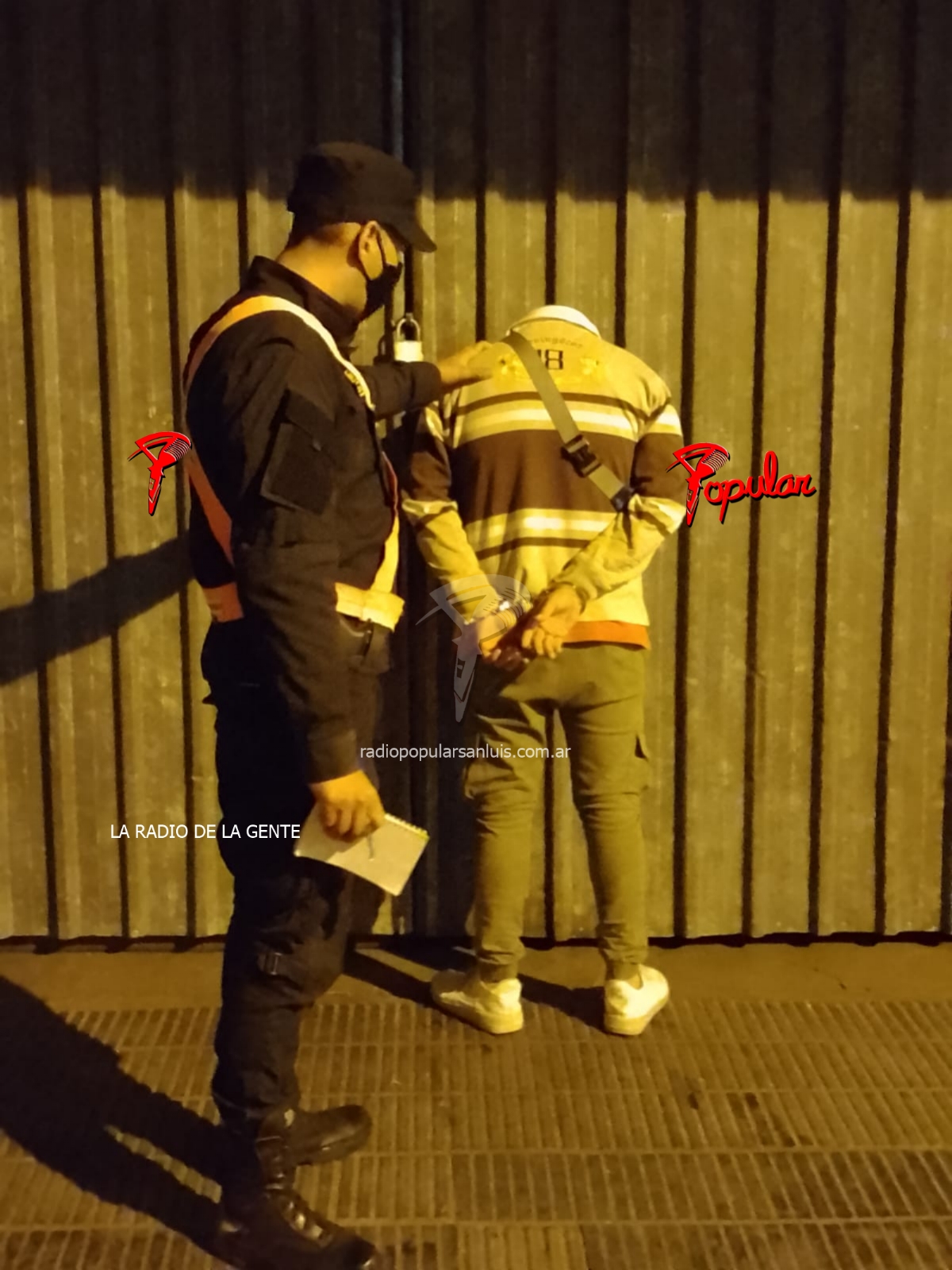 caja detenido.jpg